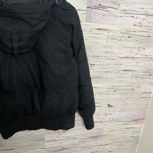 Aritzia community puffer black jacket size medium - Picture 13 of 13
